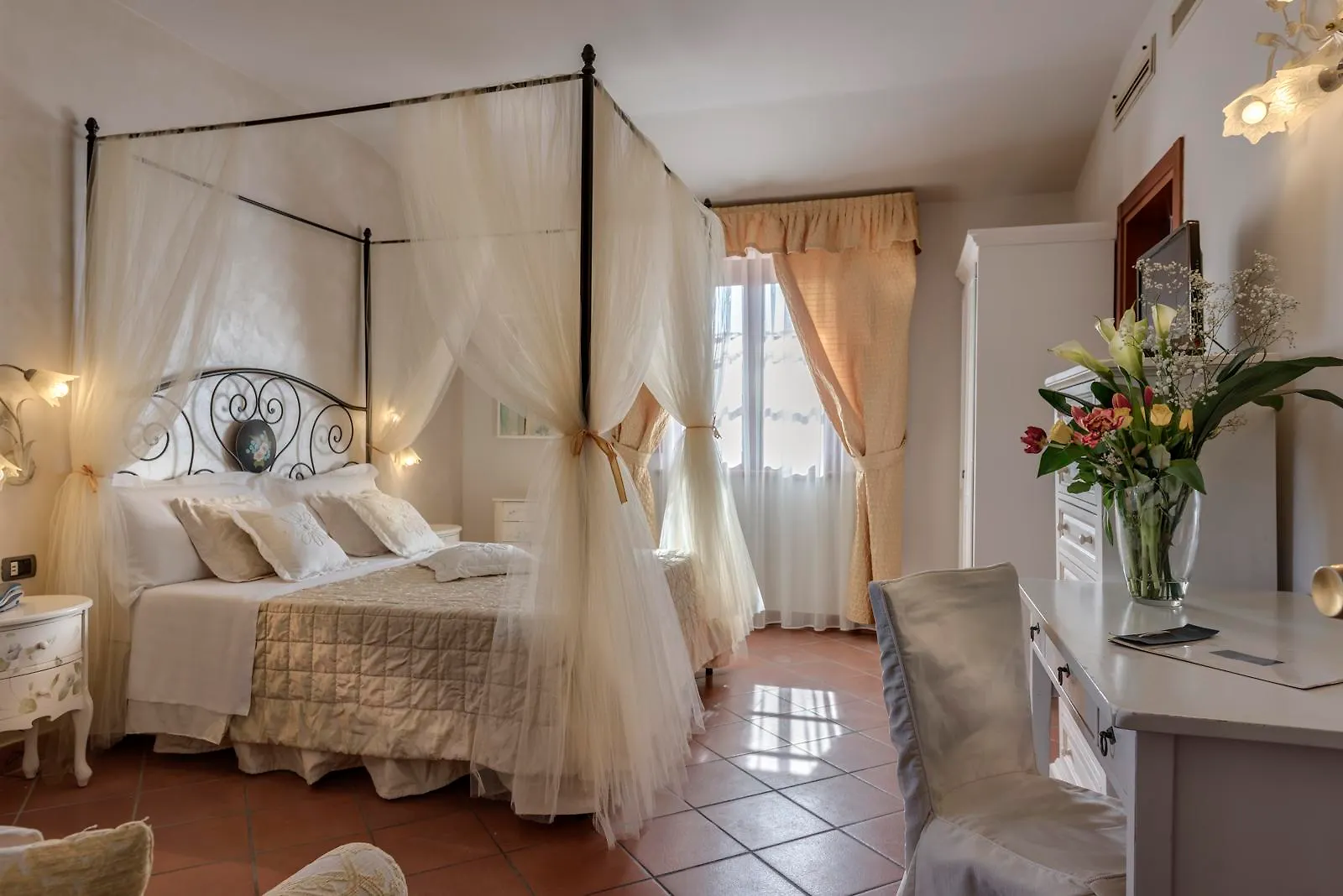Hotel & Restaurant Casolare Le Terre Rosse Сан-Джиминьяно 3*,  Италия